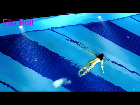 ❤️ No puc parar de mirar-la, jove rossa presa nedant nua a la piscina del complex ELLA BOLT ❤ Putes al ca.oblogcki.ru
